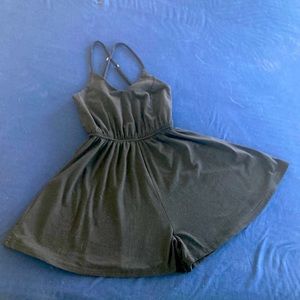 SHORT BLACK ROMPER size XS South African brand